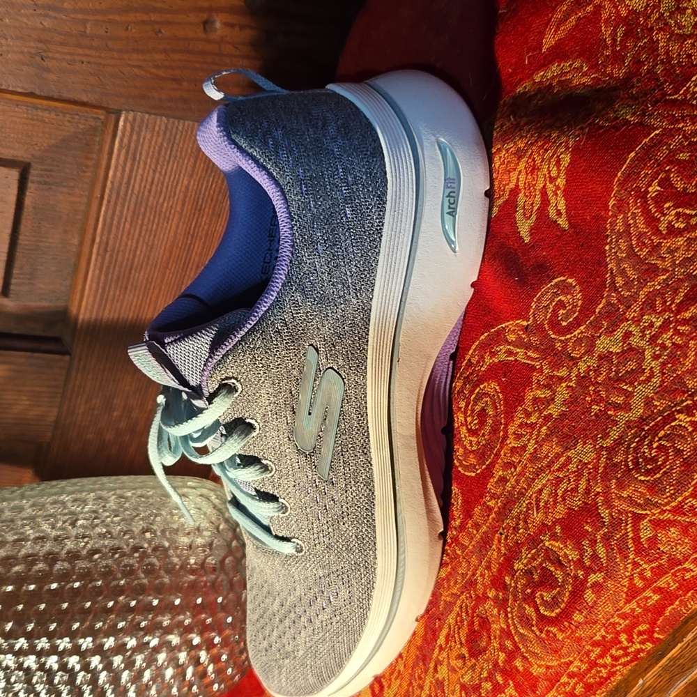 Skechers Women's Sneakers in Gray and Mint